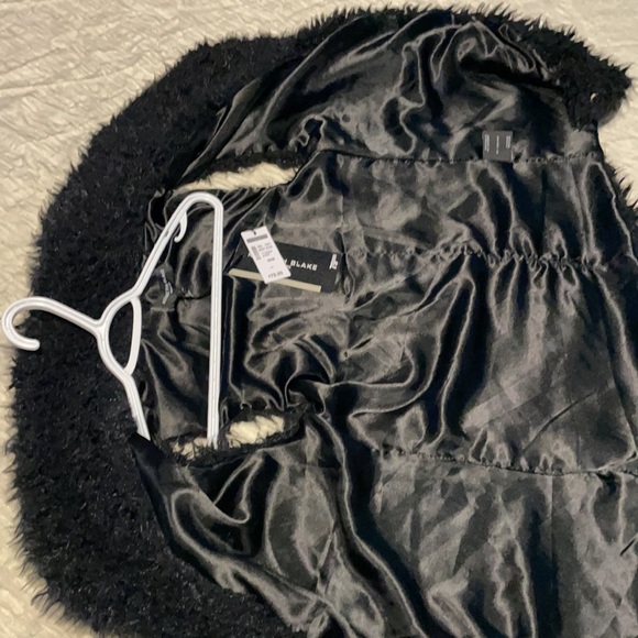 Black Faux Fur Vest - Picture 3 of 3